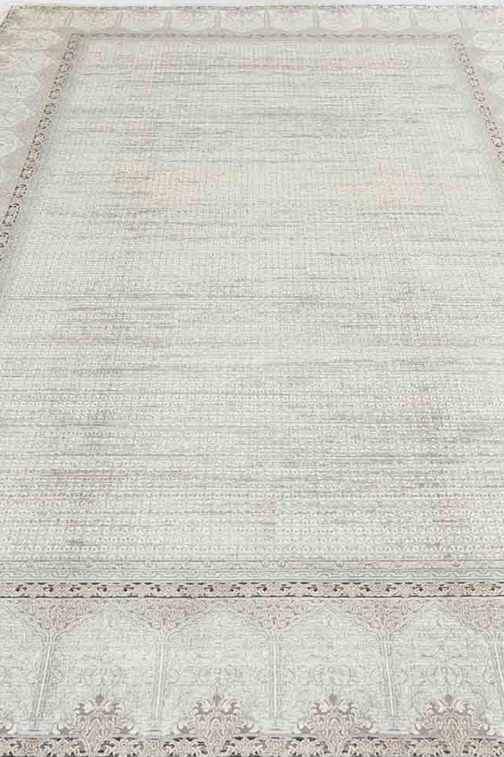 Klasik Desenli Sık Dokuma Halı