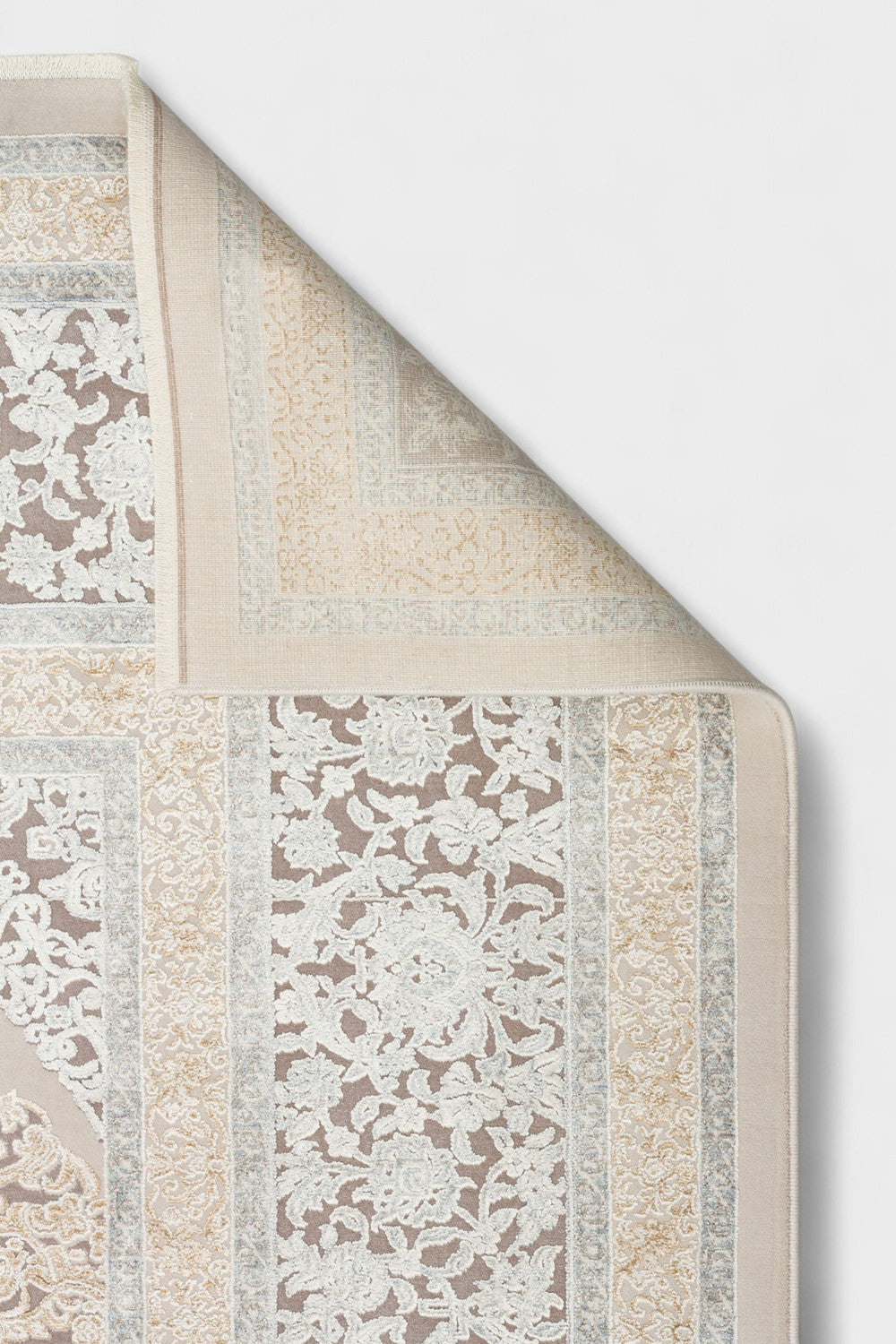 Klasik Desenli Sık Dokuma Halı