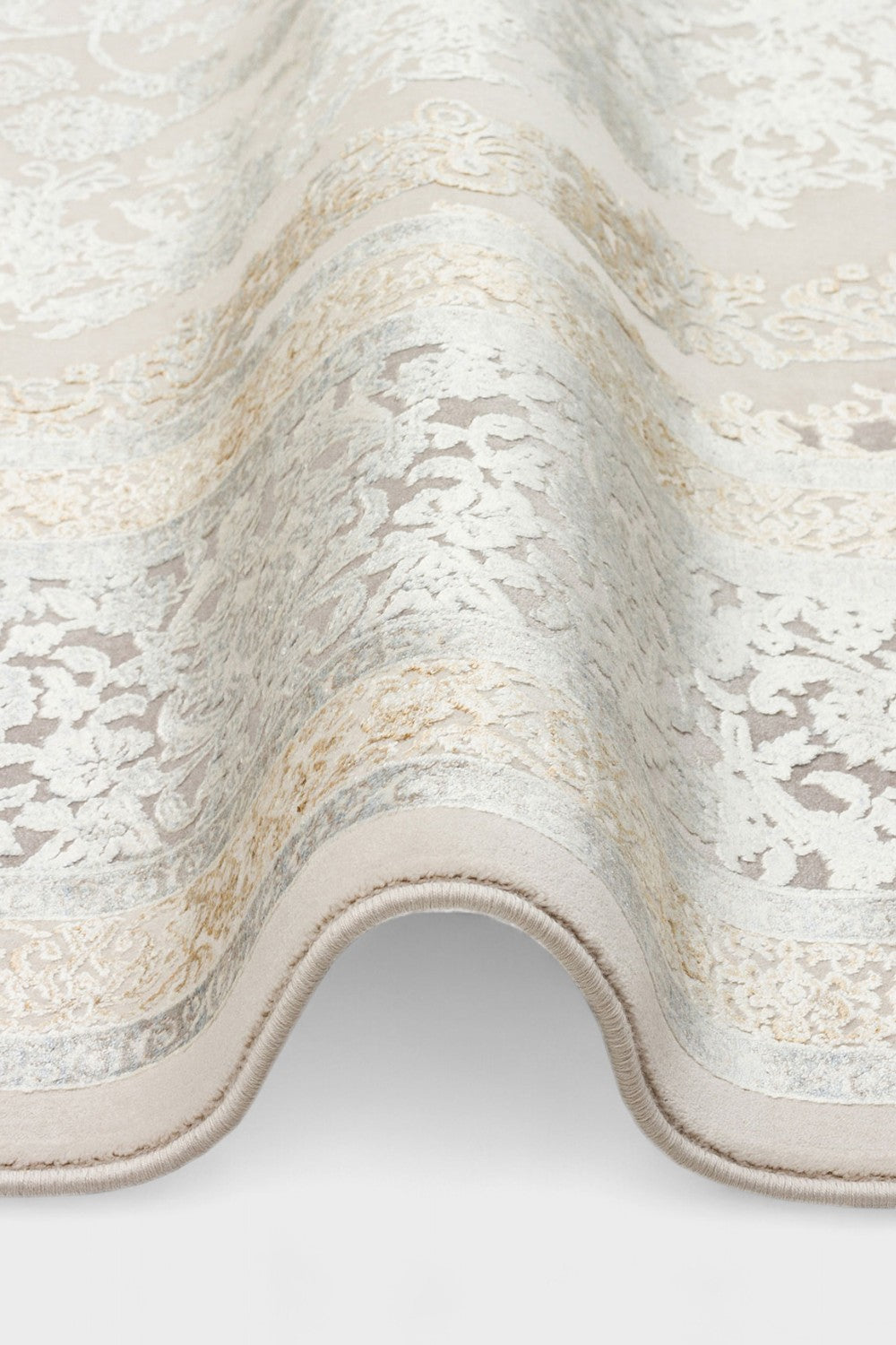 Klasik Desenli Sık Dokuma Halı