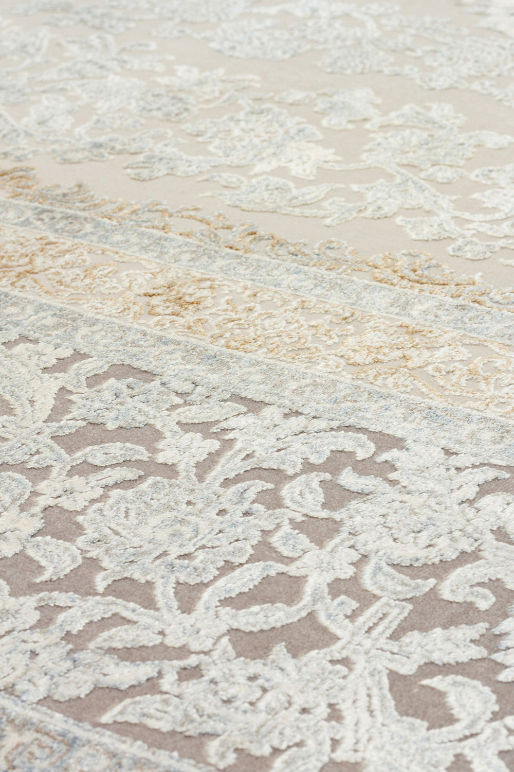 Klasik Desenli Sık Dokuma Halı