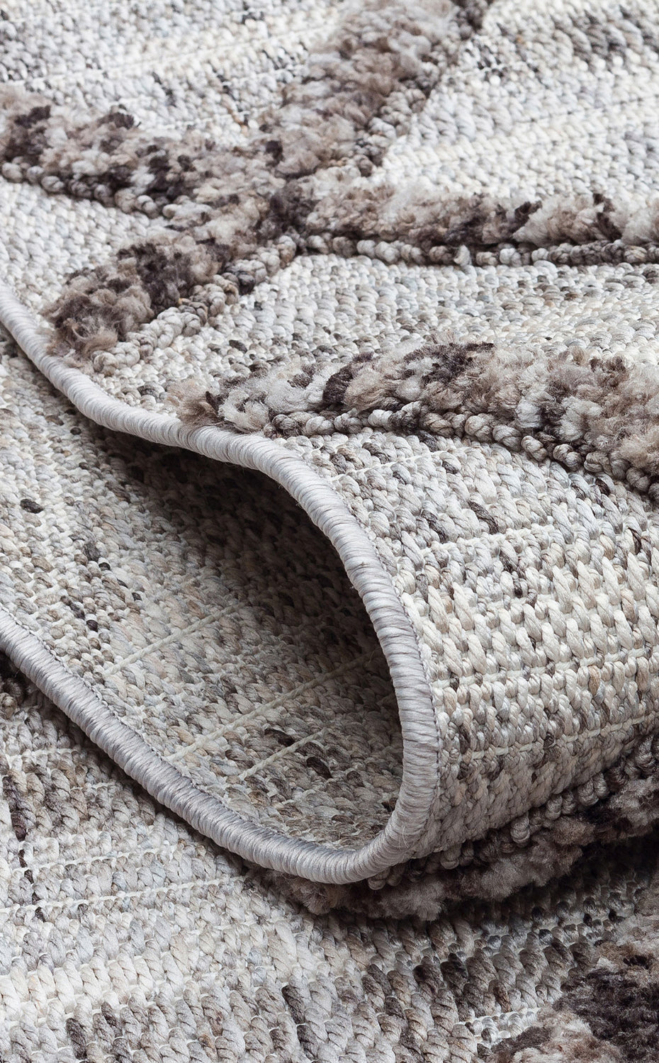 Klasik Desenli Sık Dokuma Halı