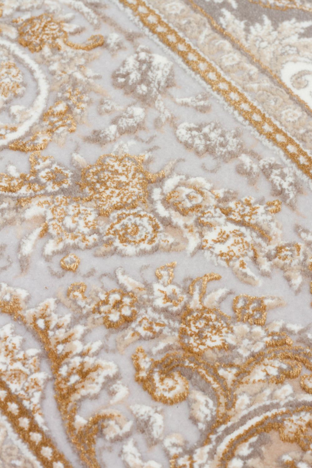 Klasik Desenli Sık Dokuma Halı