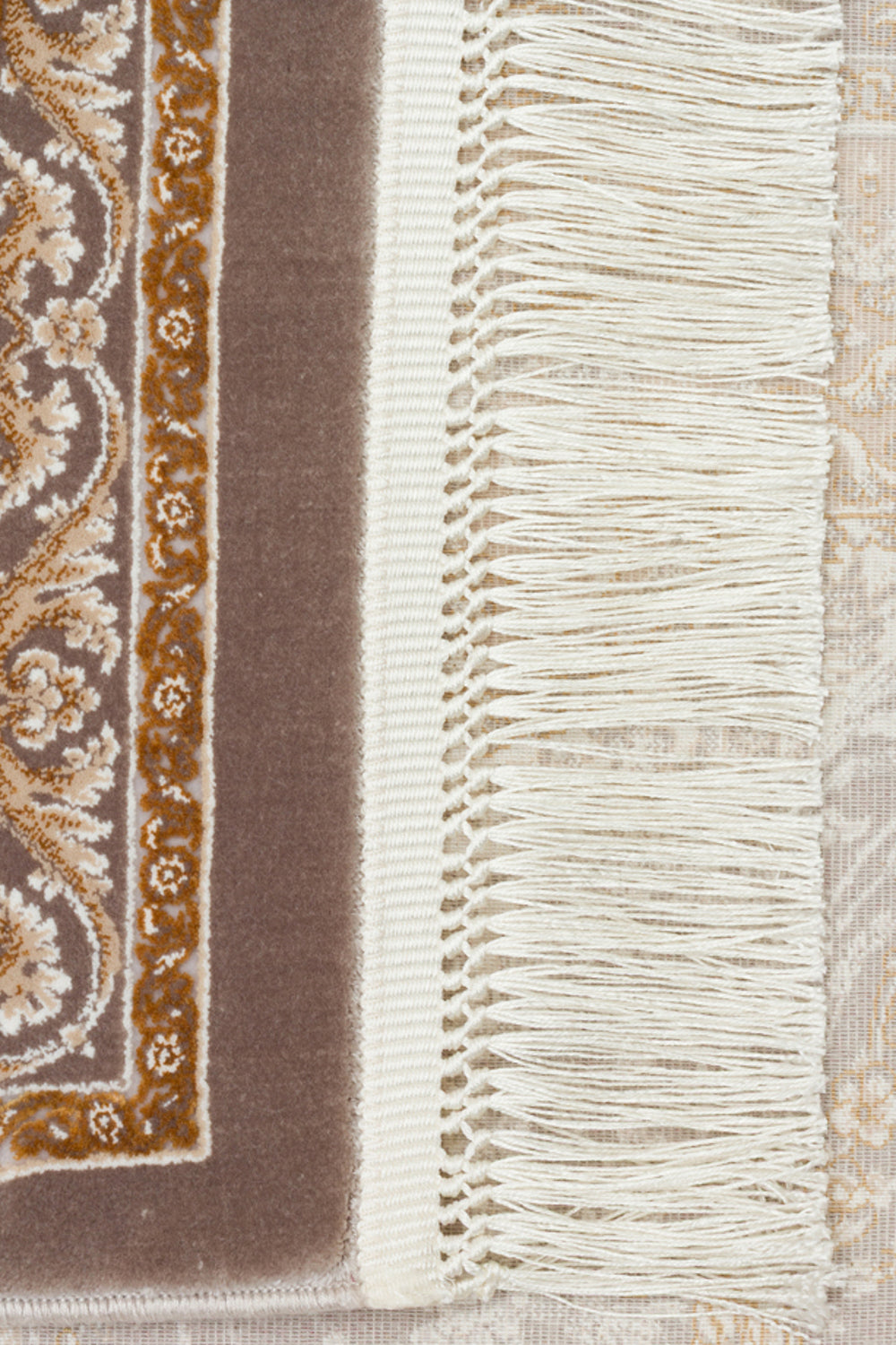 Klasik Desenli Sık Dokuma Halı