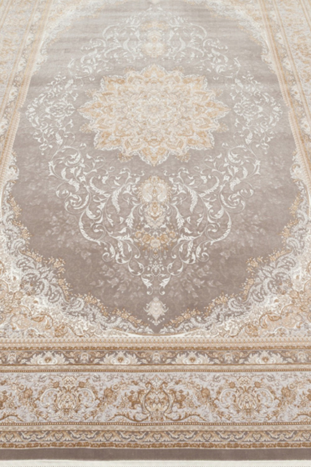 Klasik Desenli Sık Dokuma Halı