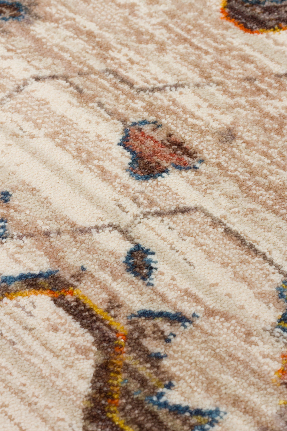 Etnik Desenli Yumuşak Tuşeli Dokuma Halı