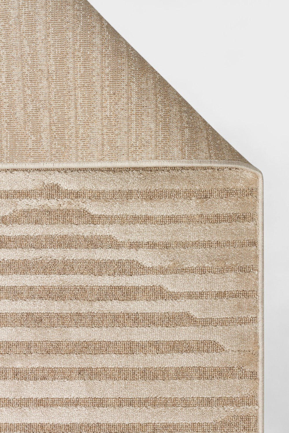 Yün ve Viskon Karışımlı Dokuma Halı