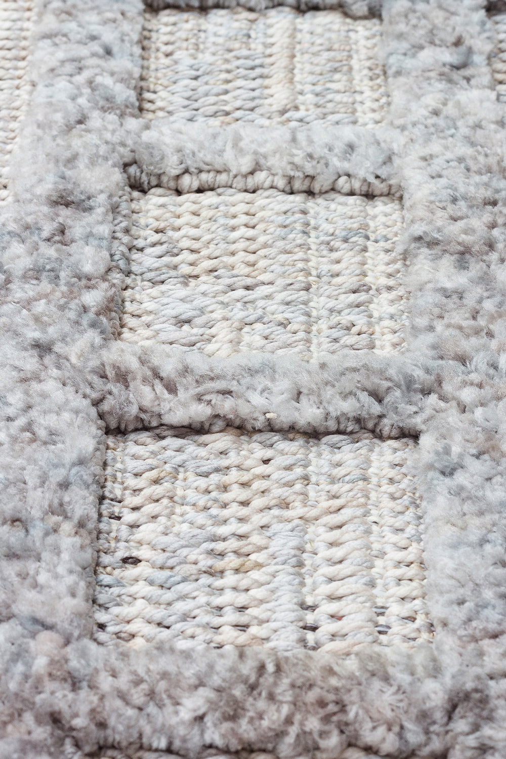 Klasik Desenli Sık Dokuma Halı