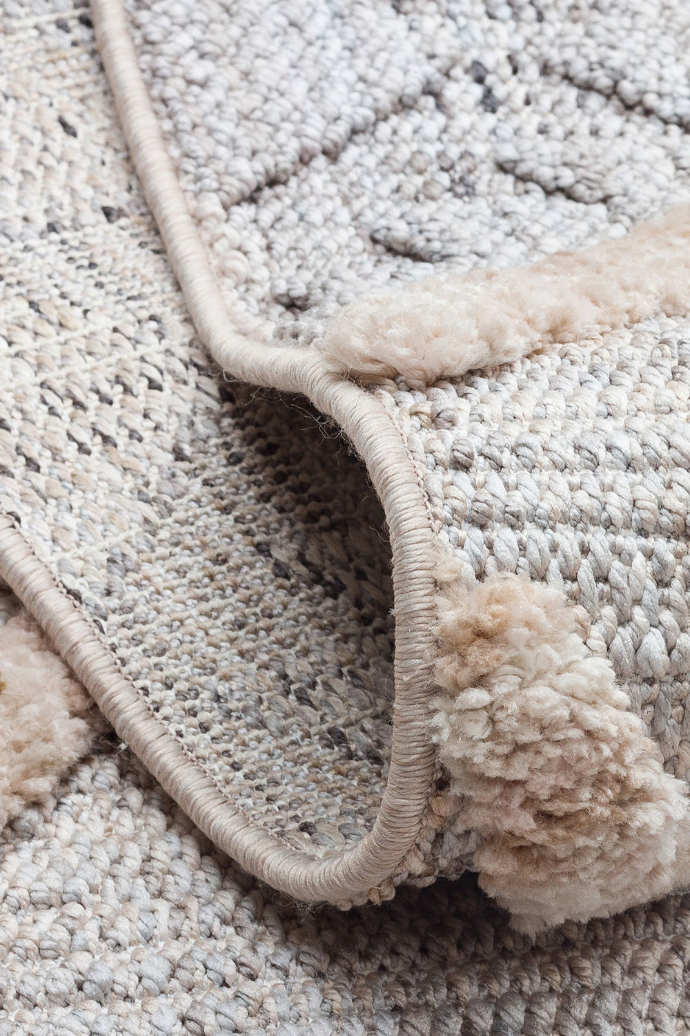 Klasik Desenli Sık Dokuma Halı