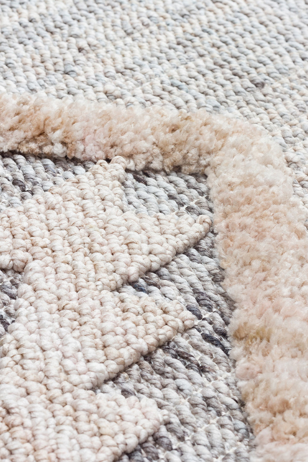 Klasik Desenli Sık Dokuma Halı