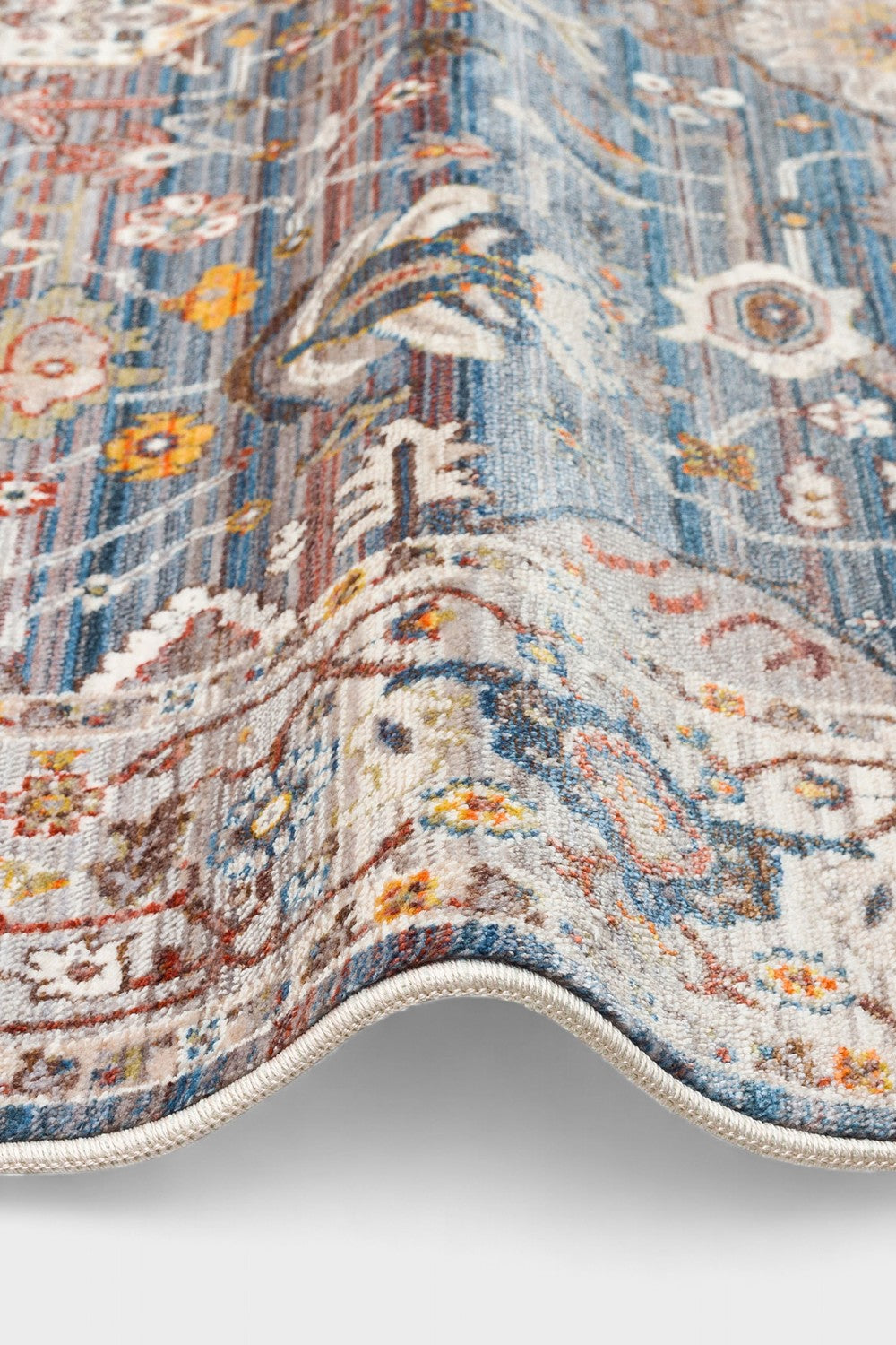 Etnik Desenli Yumuşak Tuşeli Dokuma Halı