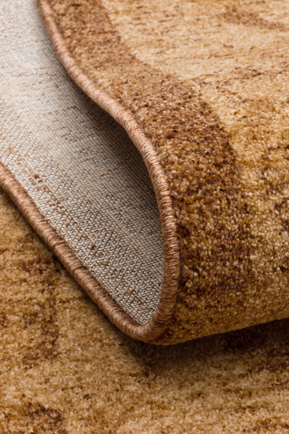 Vintage Görünümlü Yumuşak Tuşeli Dokuma Halı