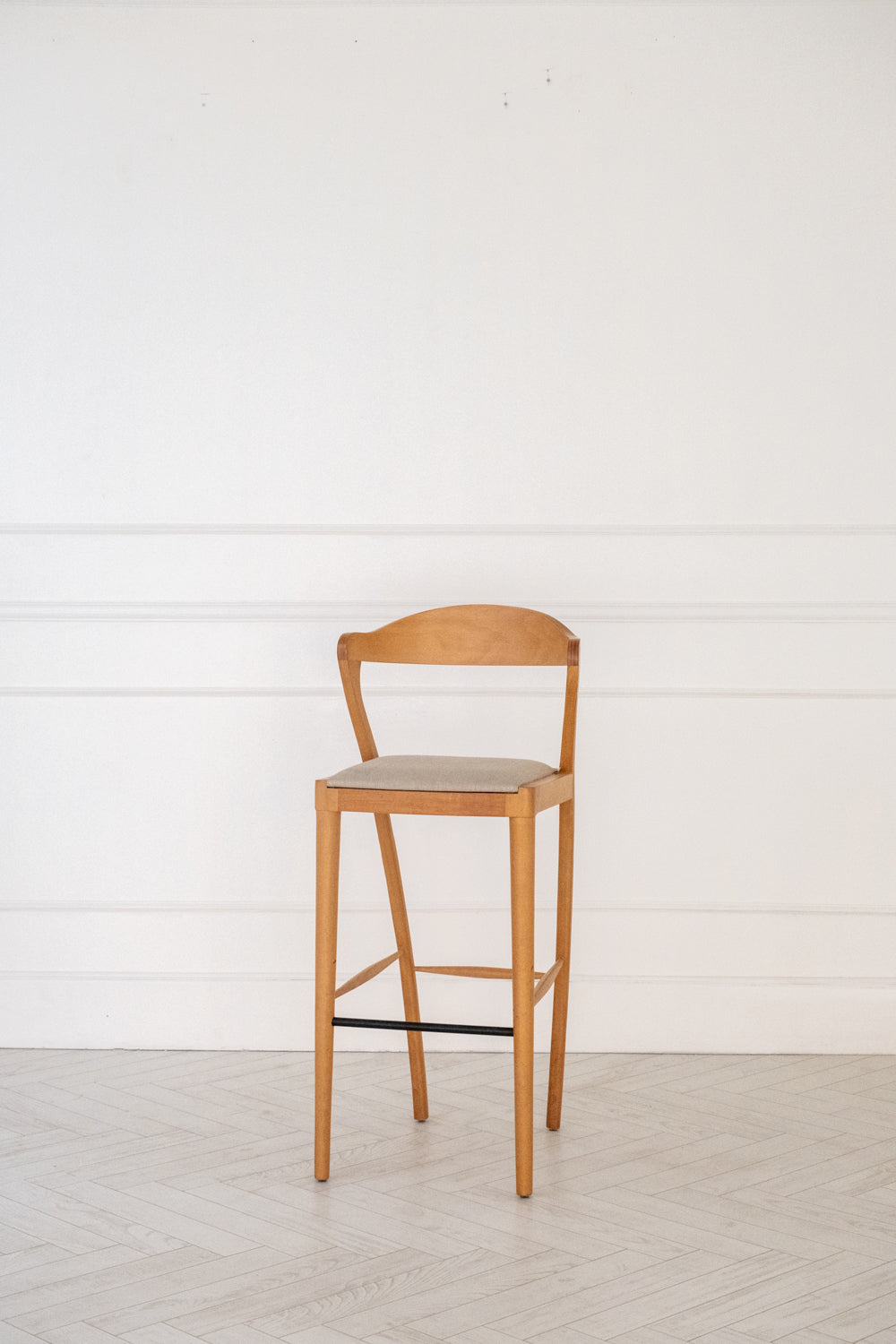 Ahşap Bar Sandalyesi