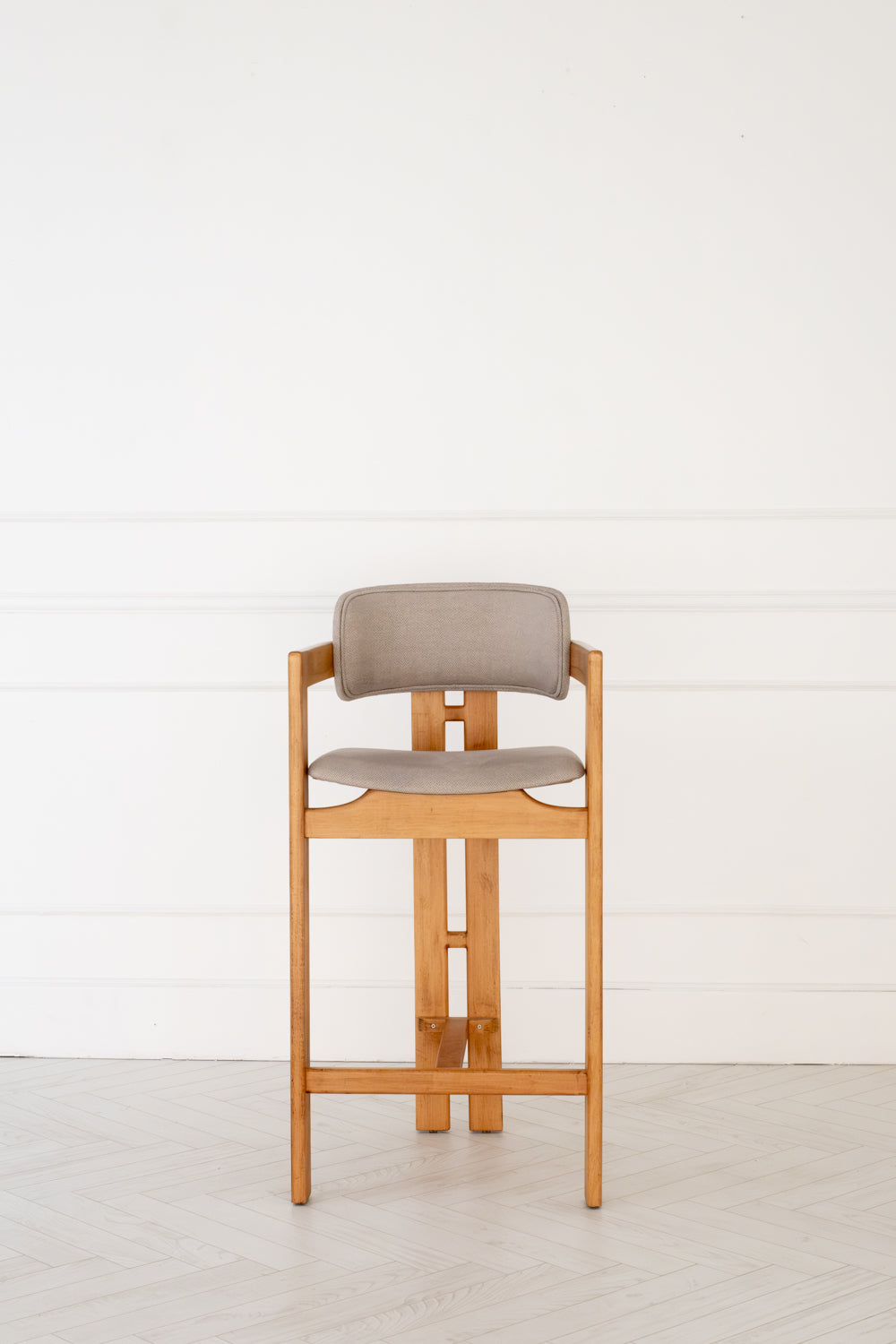 Ahşap Bar Sandalyesi