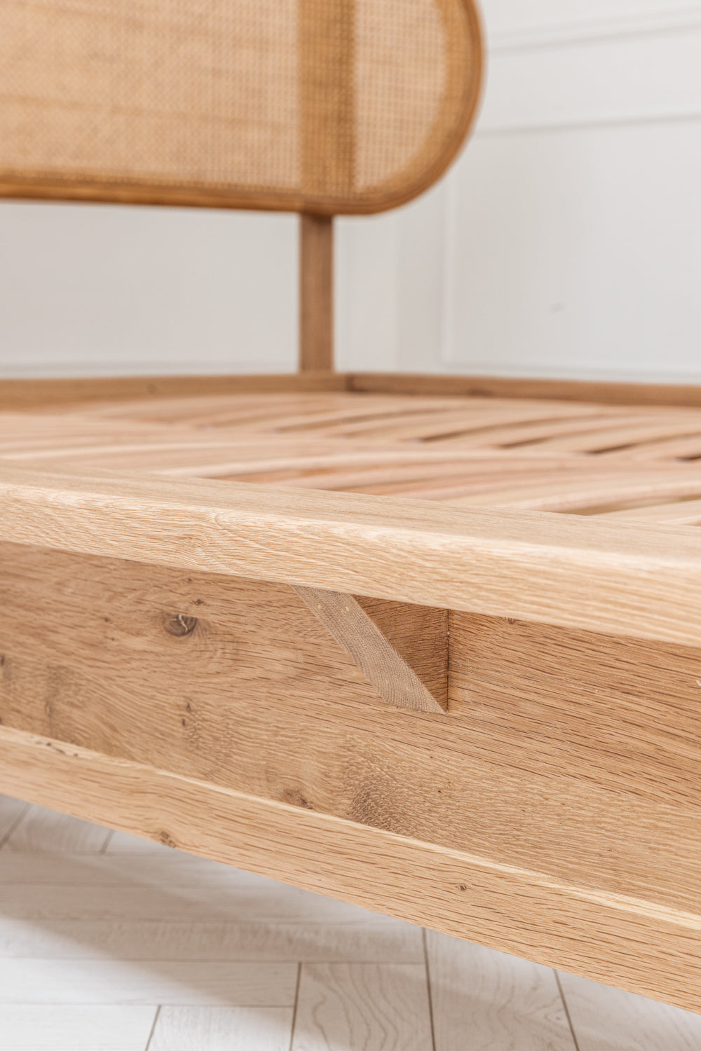 Ahşap Platform Karyola