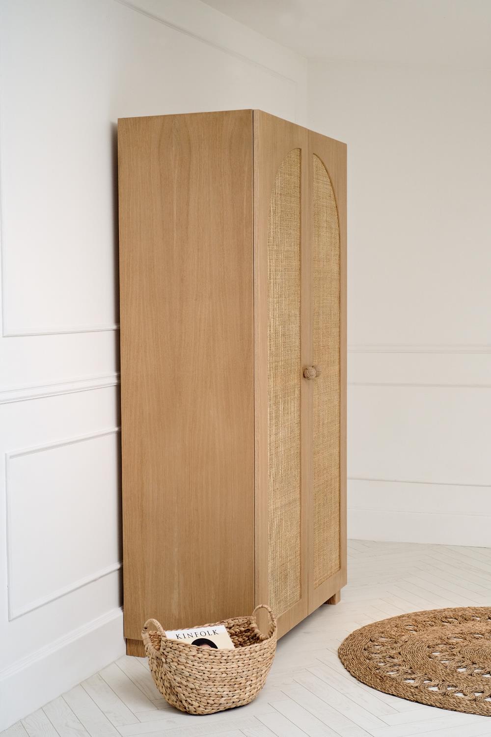 Hasır Ahşap Gardrop