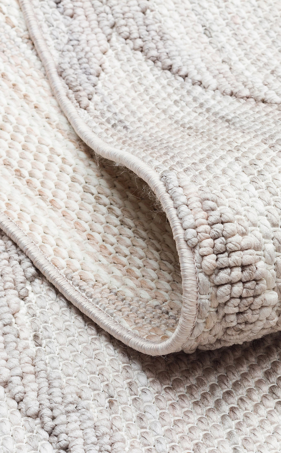 Hav Vermeyen Örgü Dokulu Püsküllü Halı