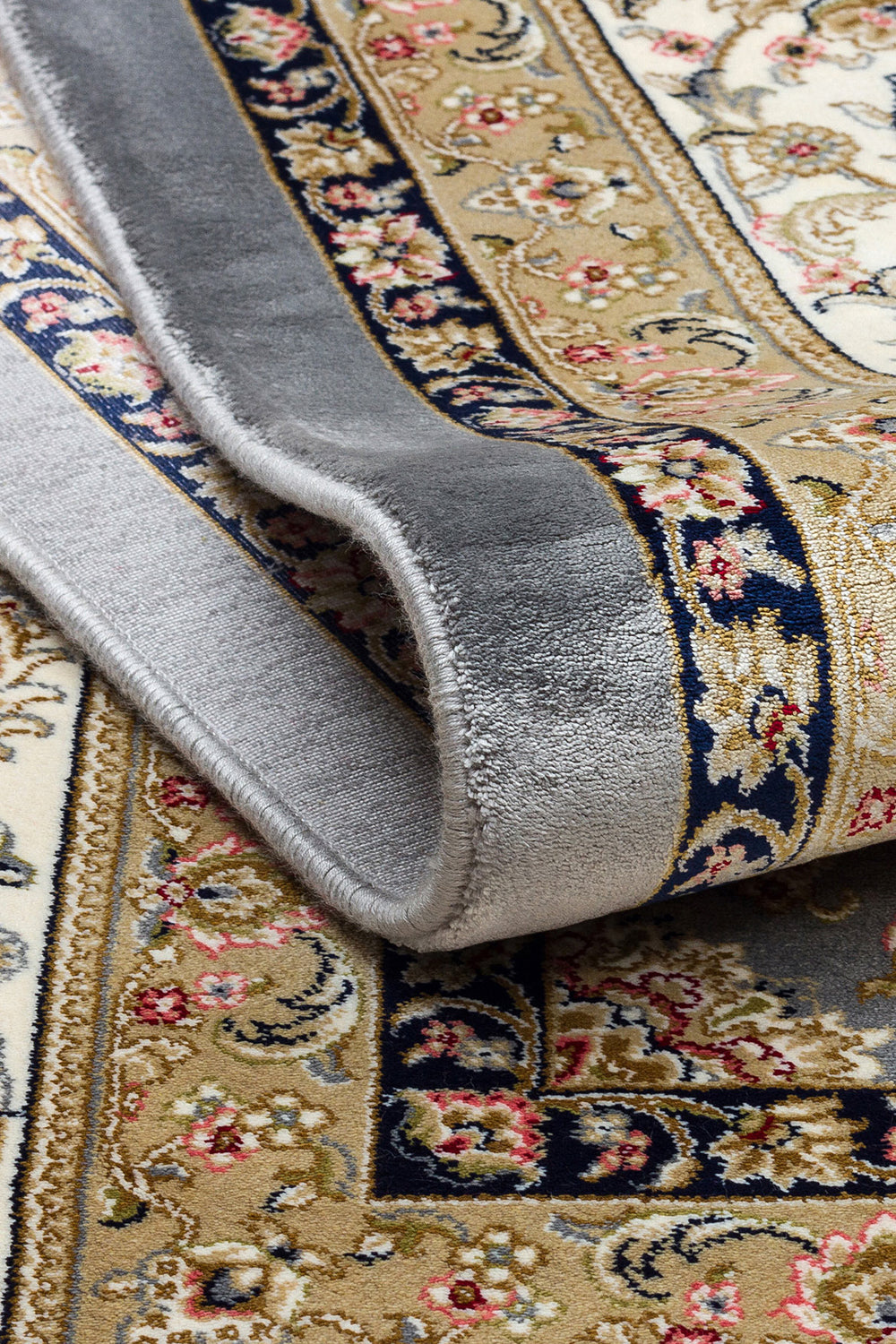 Klasik Desenli Sık Dokuma Halı