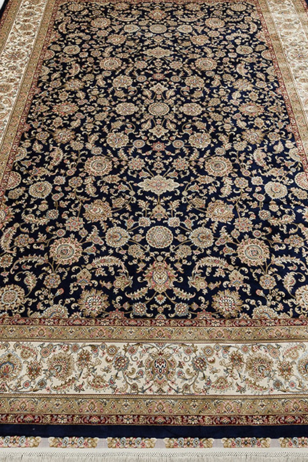 Klasik Desenli Sık Dokuma Halı