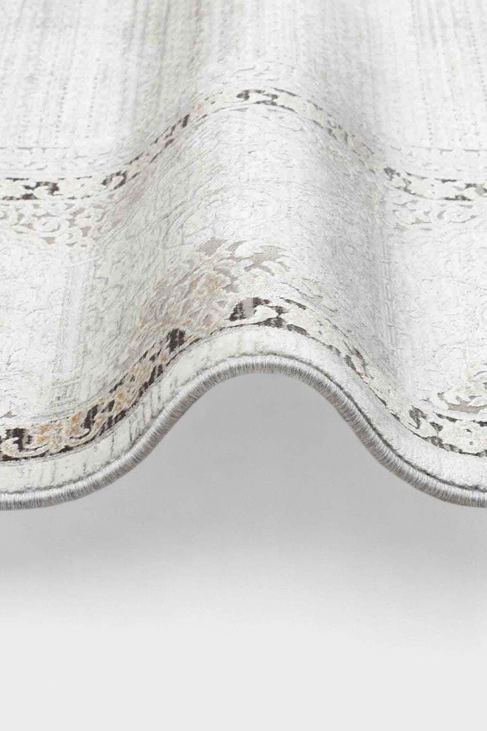 Klasik Desenli Sık Dokuma Halı