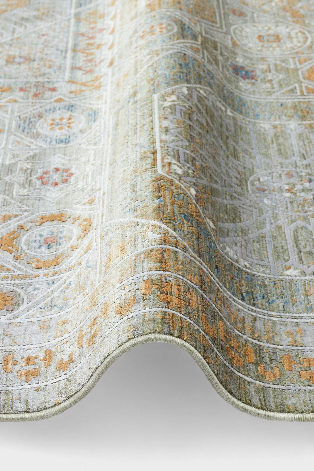 Klasik Desenli Sık Dokuma Halı