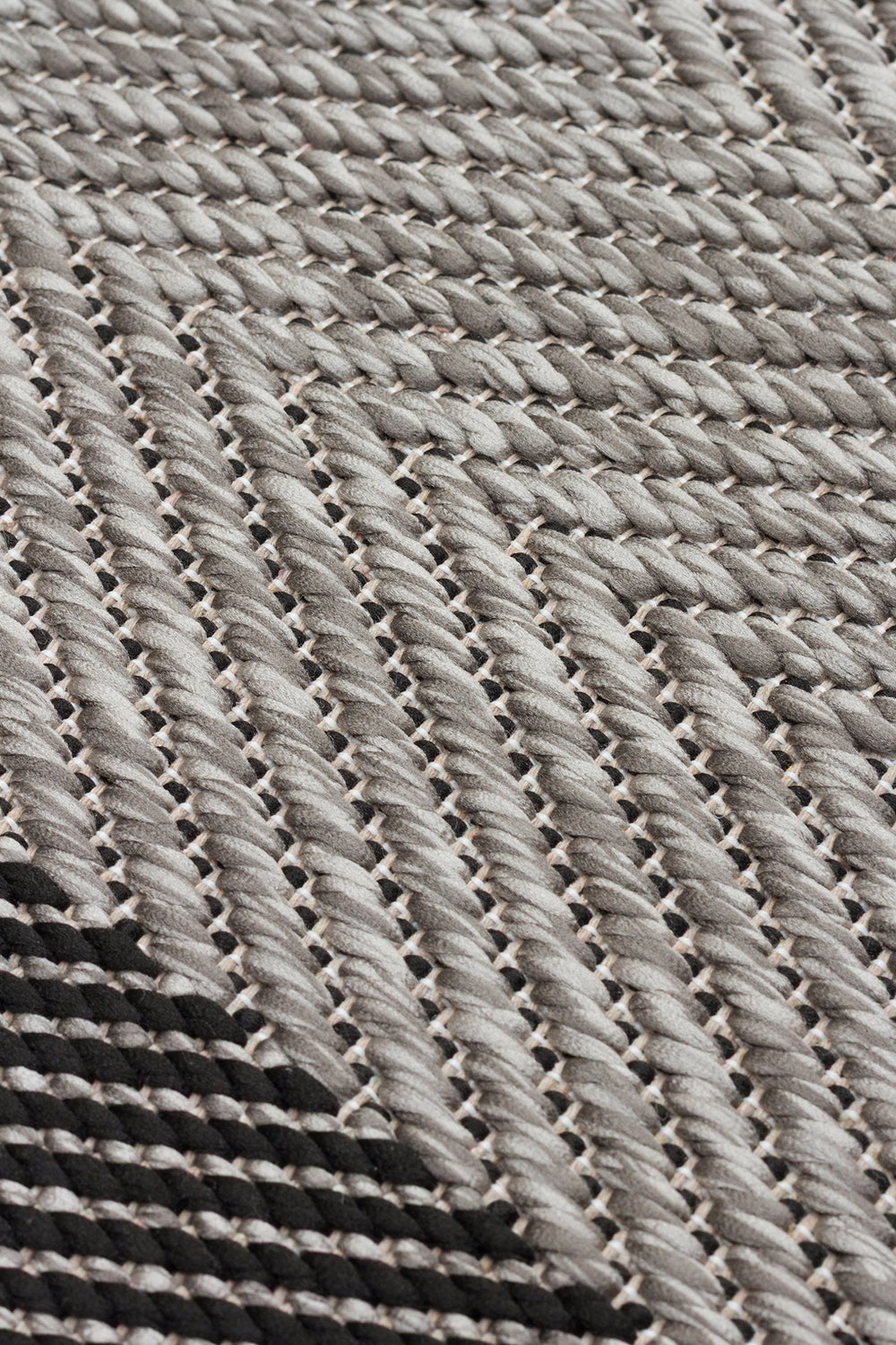 Hav Vermeyen İnce Dokuma Halı