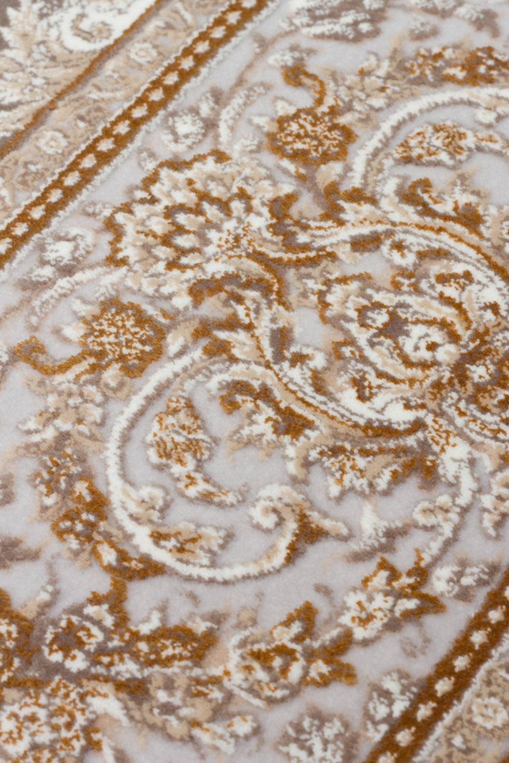 Klasik Desenli Sık Dokuma Halı