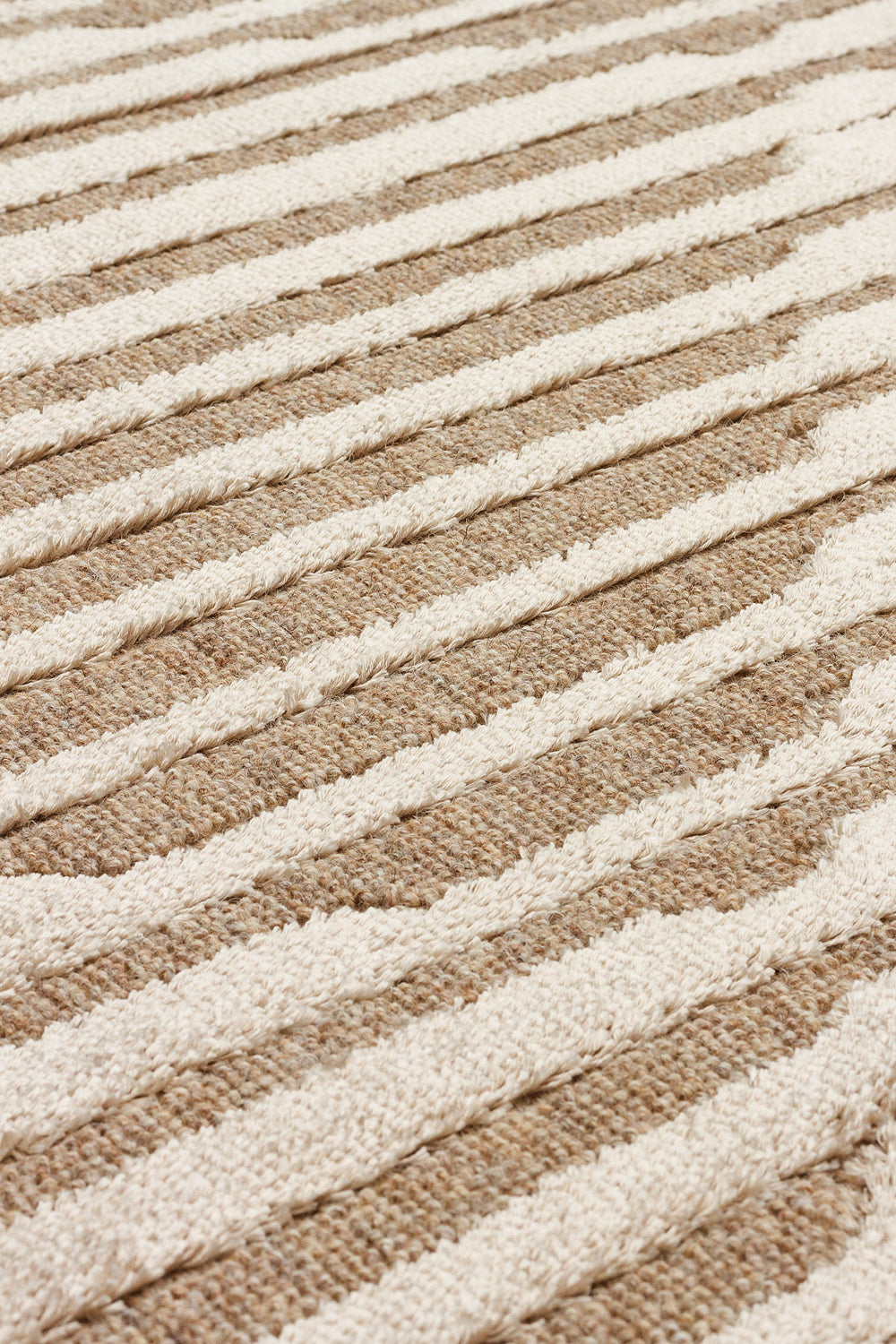 Yün ve Viskon Karışımlı Dokuma Halı