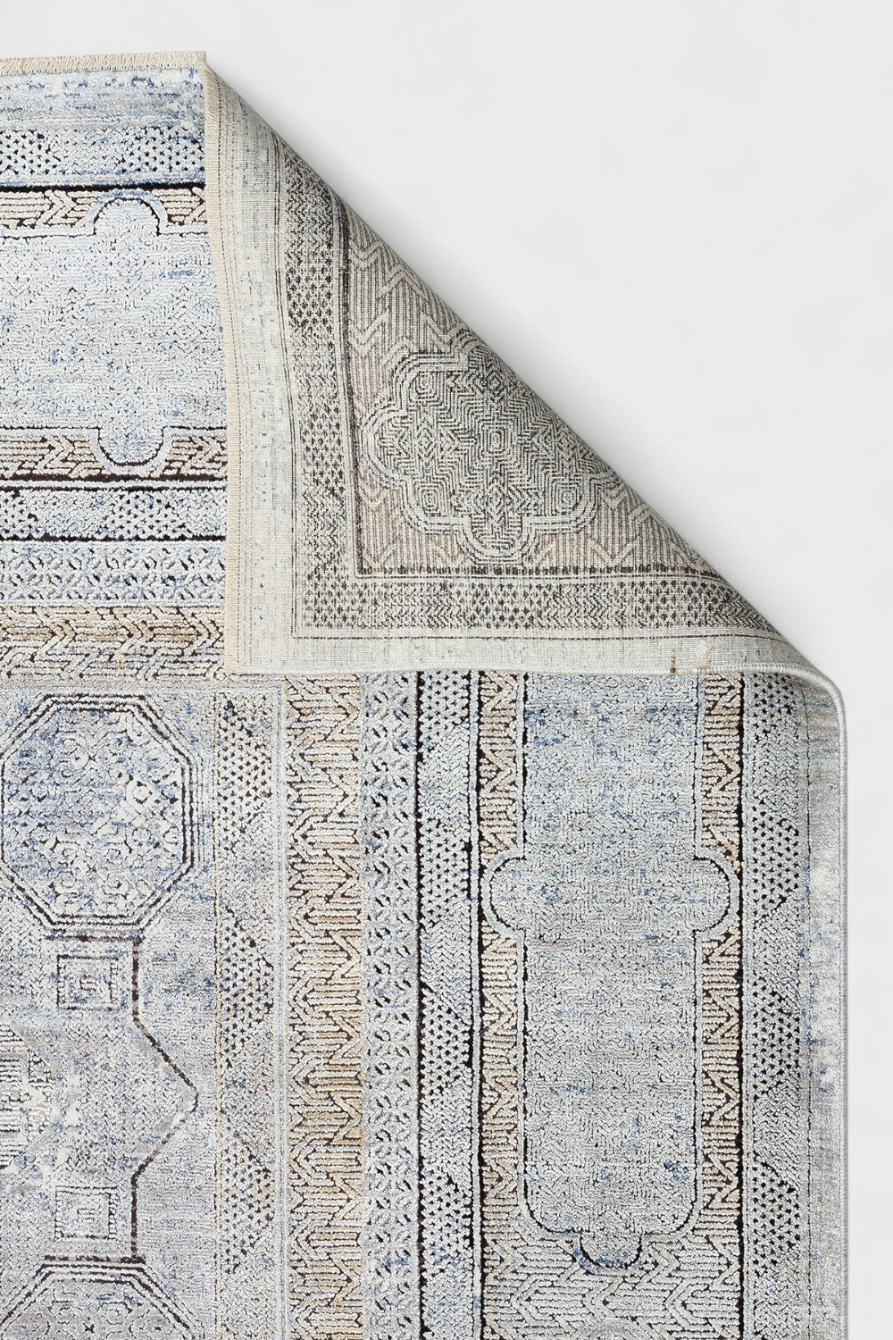 Klasik Desenli Sık Dokuma Halı