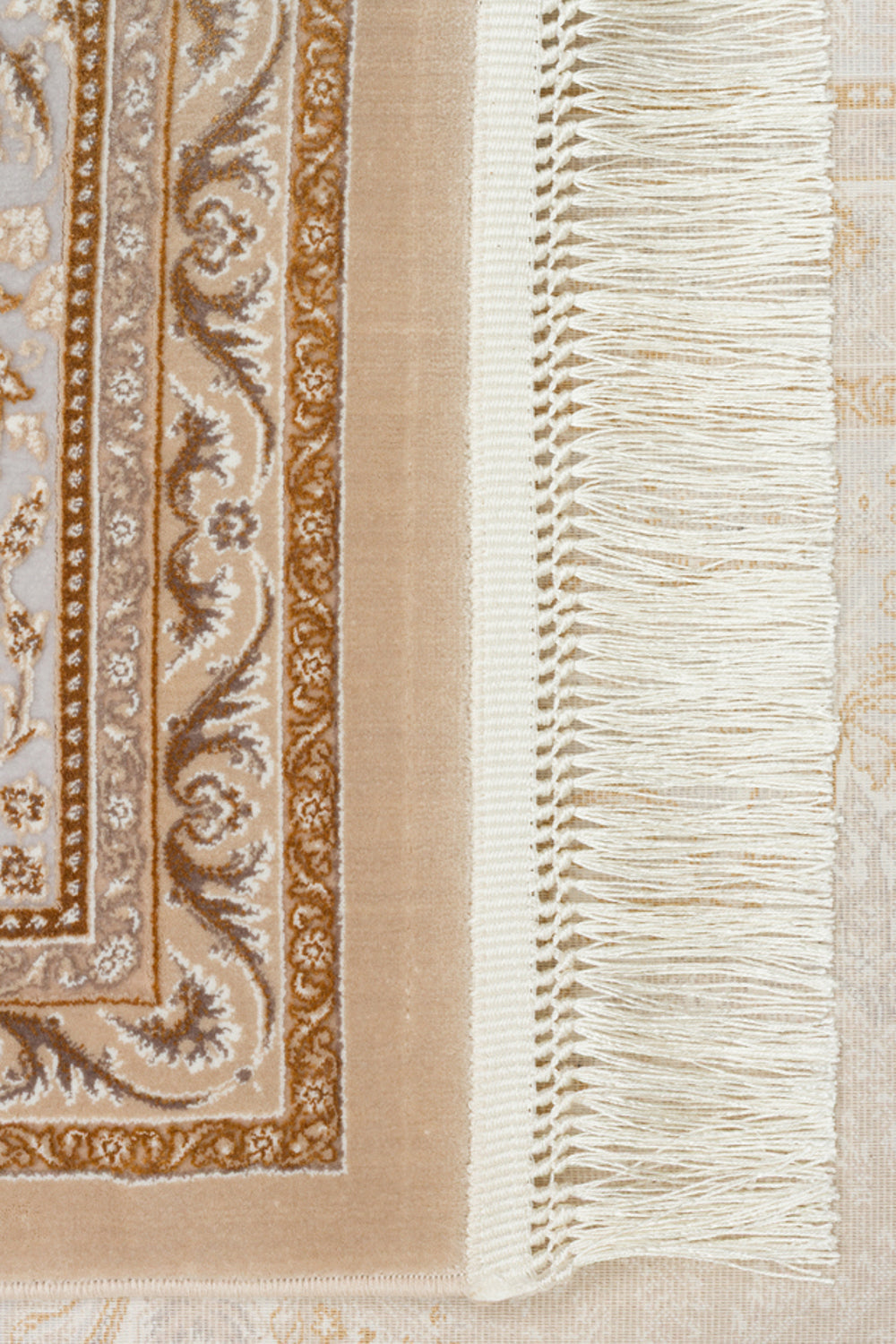 Klasik Desenli Sık Dokuma Halı