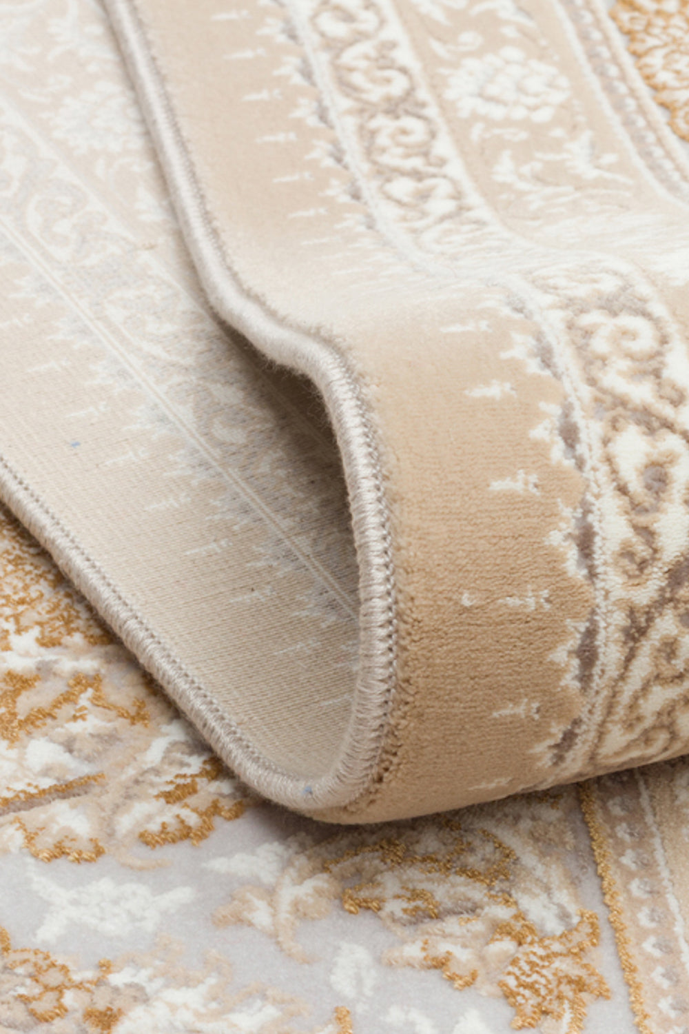 Klasik Desenli Sık Dokuma Halı